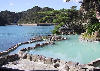 Outdoor onsen bath in Nachikatsuura (illustrative)