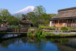Oshino village and Mount Fuji